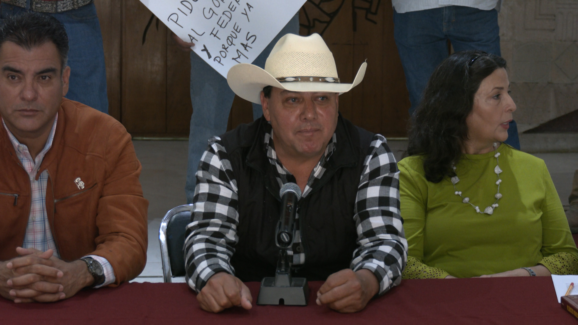 “Coyotes y sequía estrangulan al campo zacatecano: líder campesino exige acción urgente”