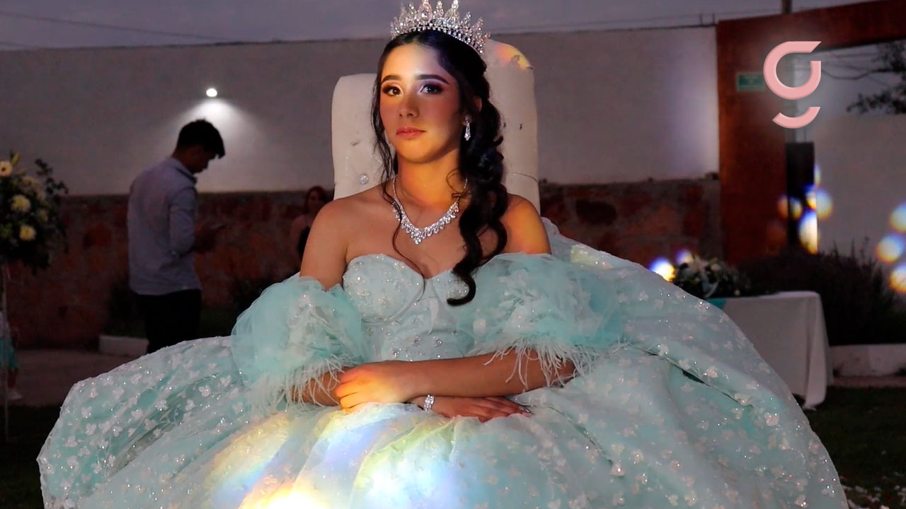 Fátima Stephania celebra sus XV años con una fiesta de ensueño