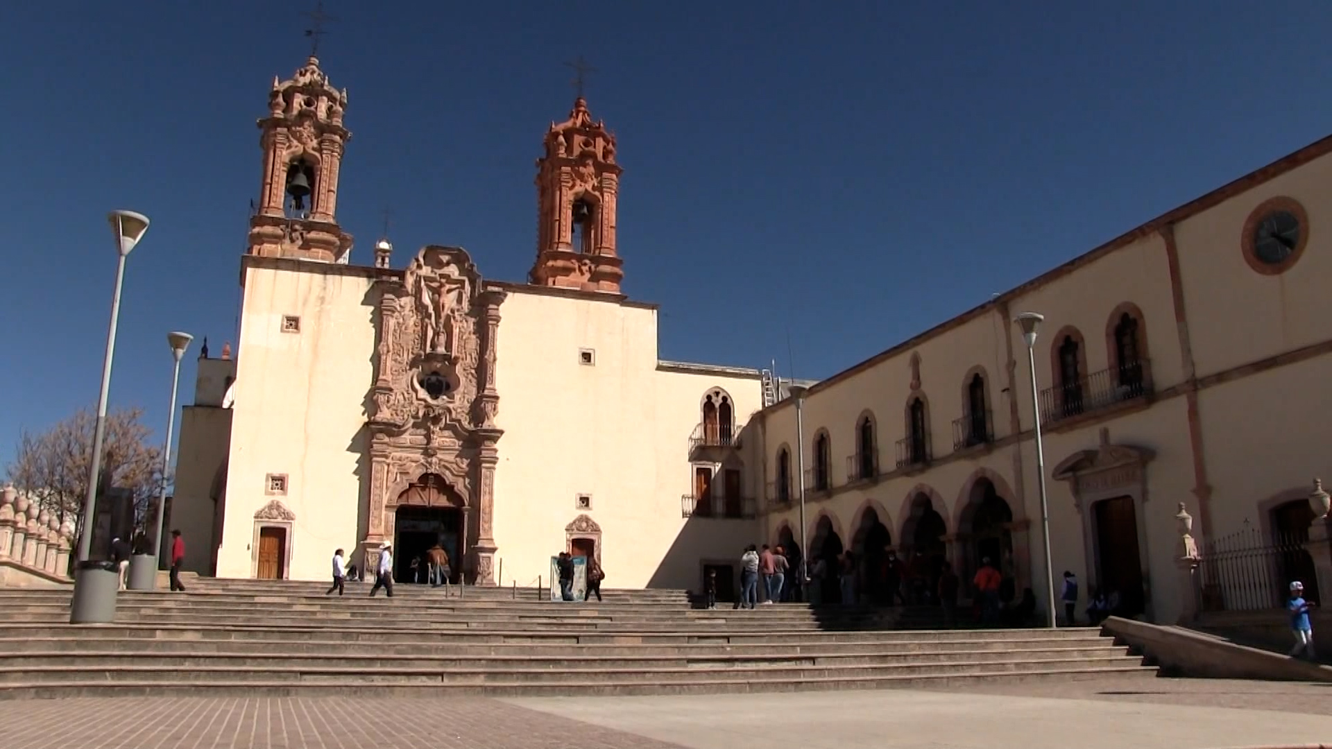 Plateros busca ampliar servicios básicos ante crecimiento de la comunidad