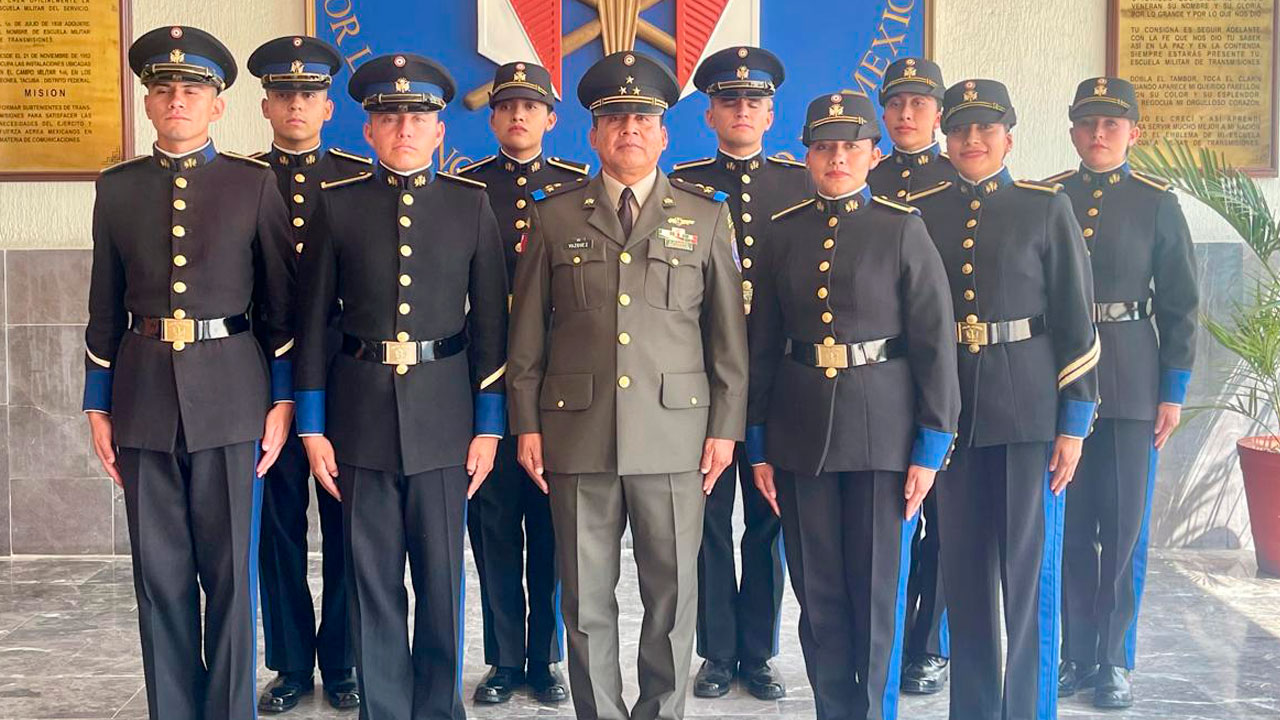 Cien años de enlazar la esperanza: la Escuela Militar de Transmisiones, el alma invisible del Ejército